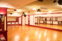 Tanzschule Schermeier Bremen unterer Saal rot